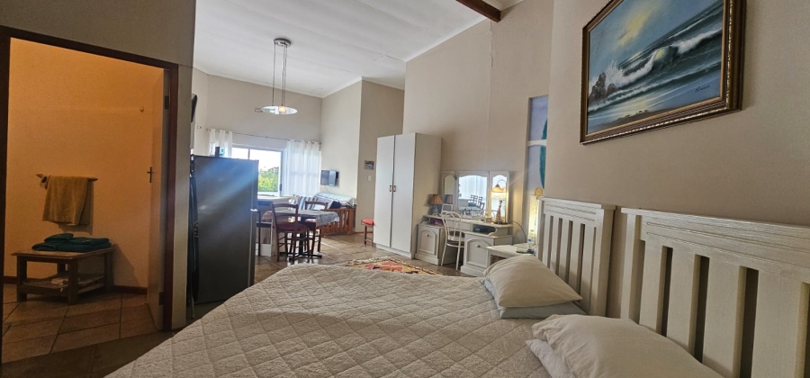 7 Bedroom Property for Sale in Middedorp Western Cape